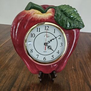 Vintage Mid Mod Acurite Apple Clock Battery Operated 11" Untested